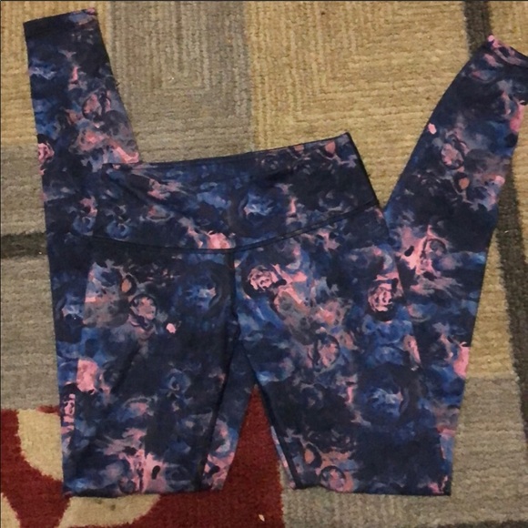 Lululemon patterned leggings - Picture 3 of 4